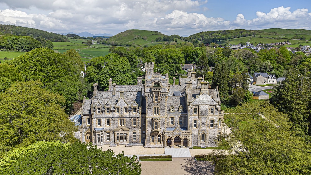 The Kathleen Suite Stone Cross Mansion
