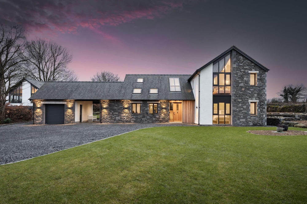 Lily Bank in Staveley