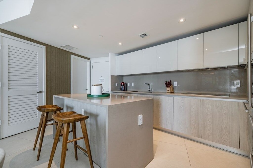 Private 2br Ocean View At Hyde Beach Resort 2 Bedroom Condo