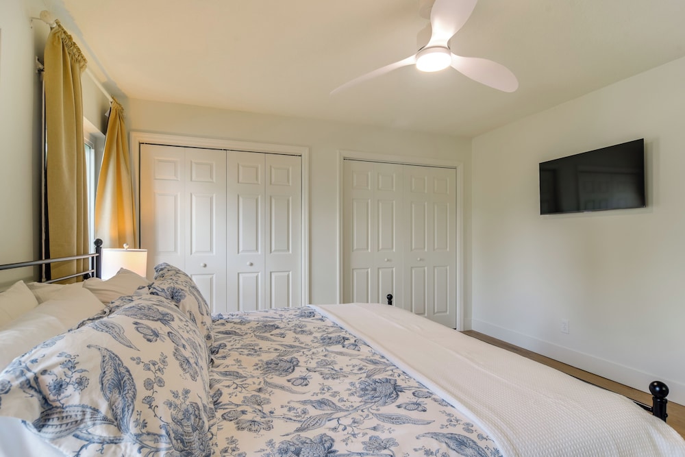Riverfront Ruskin Home w/ Boat Dock, 1 Mi to Beach