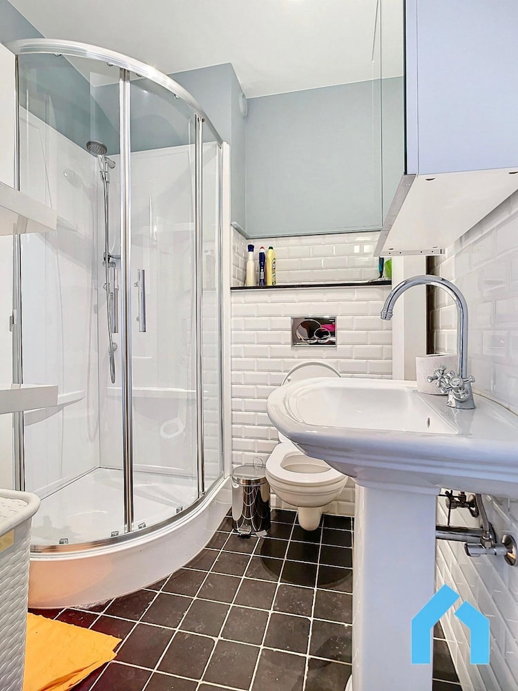 Cosy Sunny Apartment Near Zeedijk