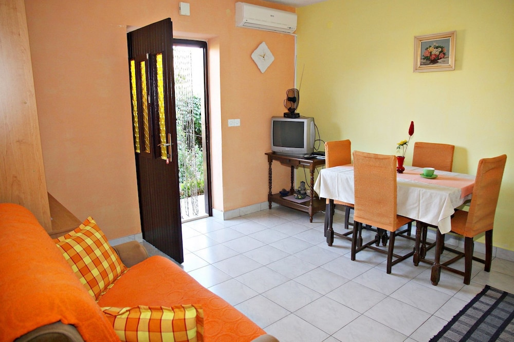 Nikola - 200 m From Beach - A1 view 2