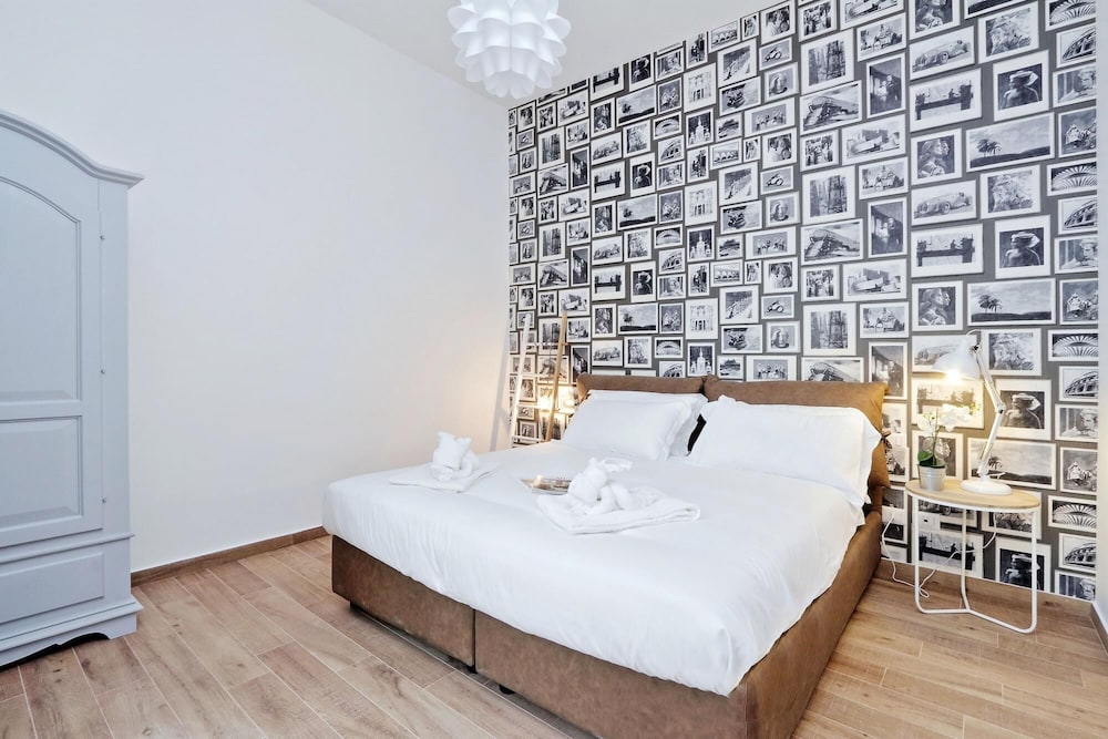 Rm-h501-pale6h3 Monti Apartments - M12
