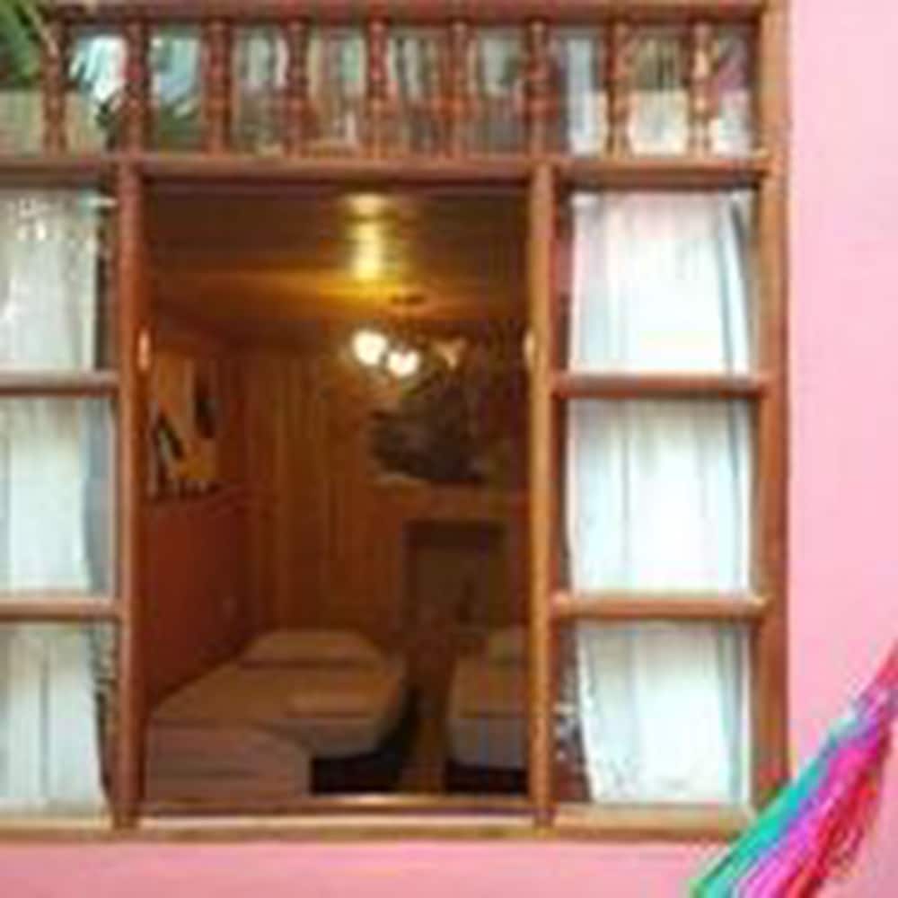 Mama Waldy Hostel