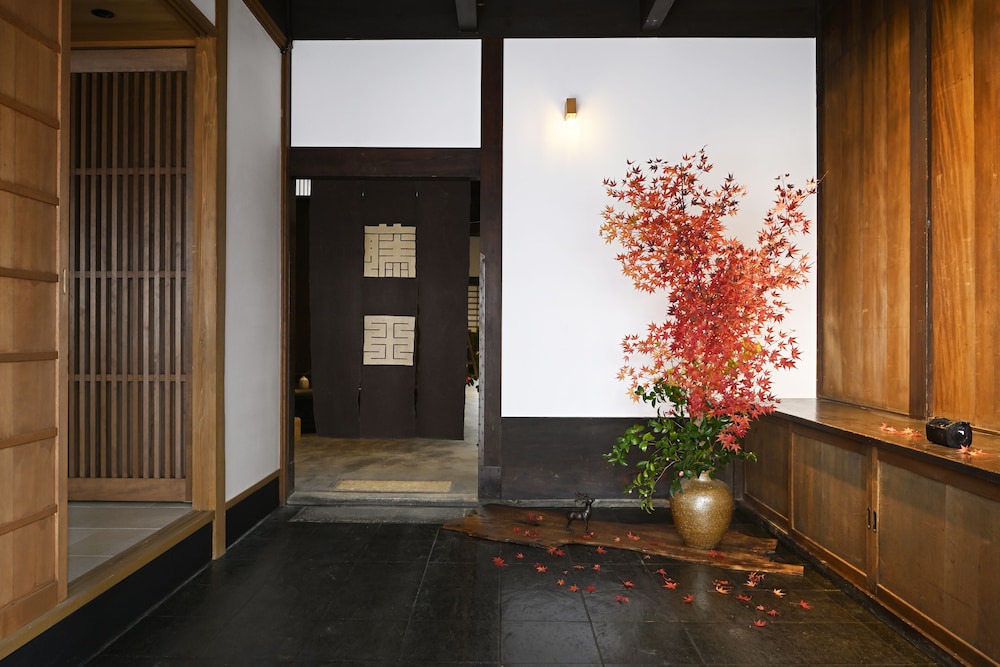 Nishijin Fujita view 2