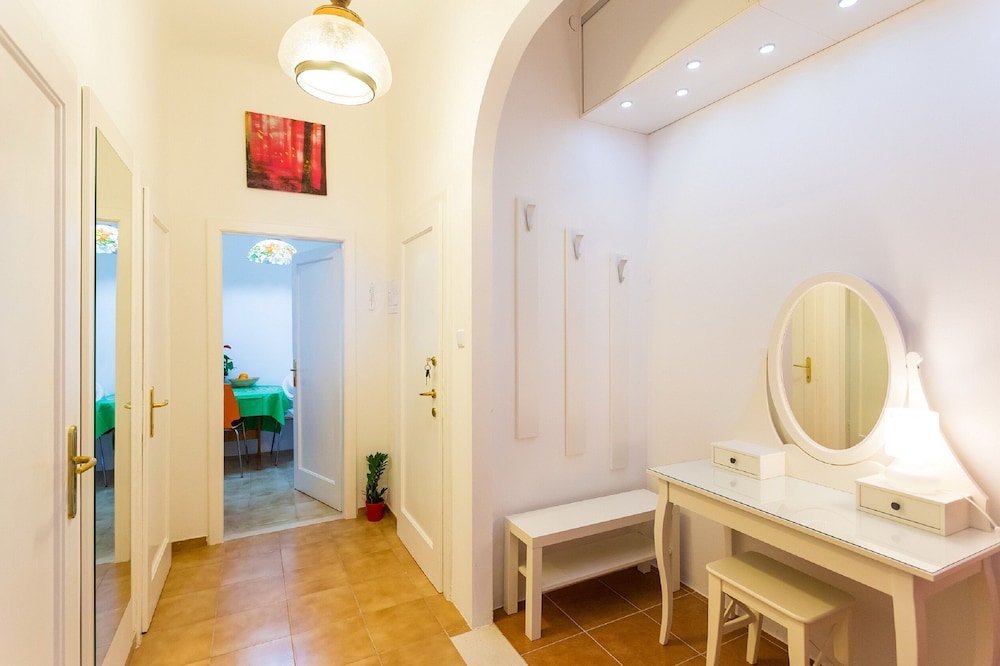 Ploce Apartmani - Natasha