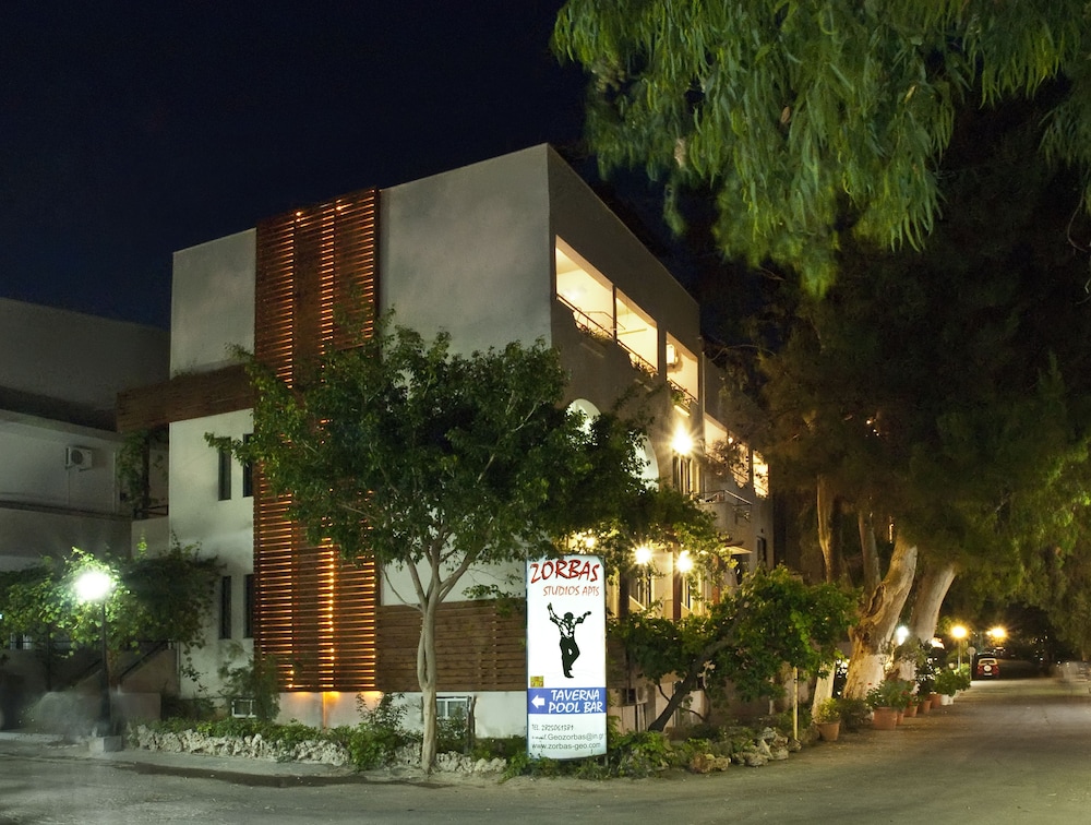 Zorbas Hotel