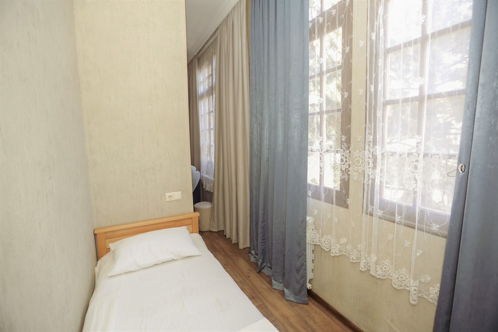 Apartment near Art Cafe Home view 4