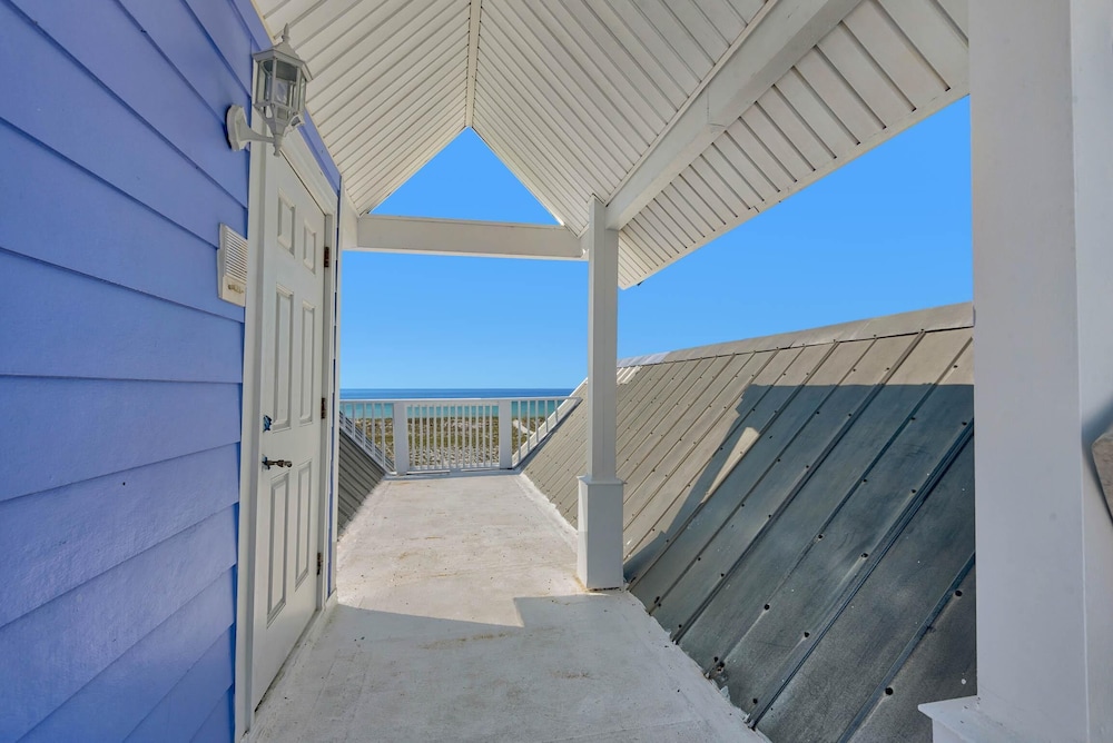 The Gulfview Grandeur