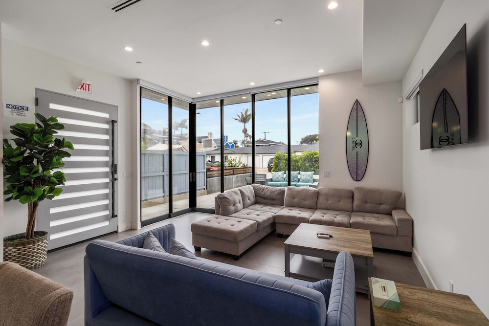 @ Marbella Lane - Luxi 4BR Haven w/ Skyscape Views