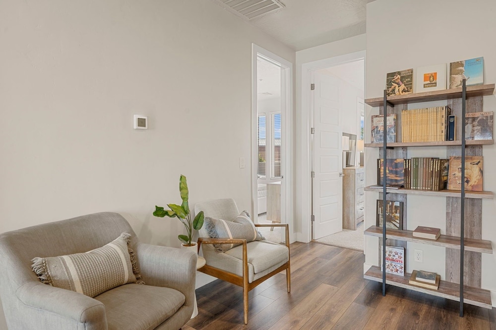 Relax In Style 4 Bedroom Townhouse