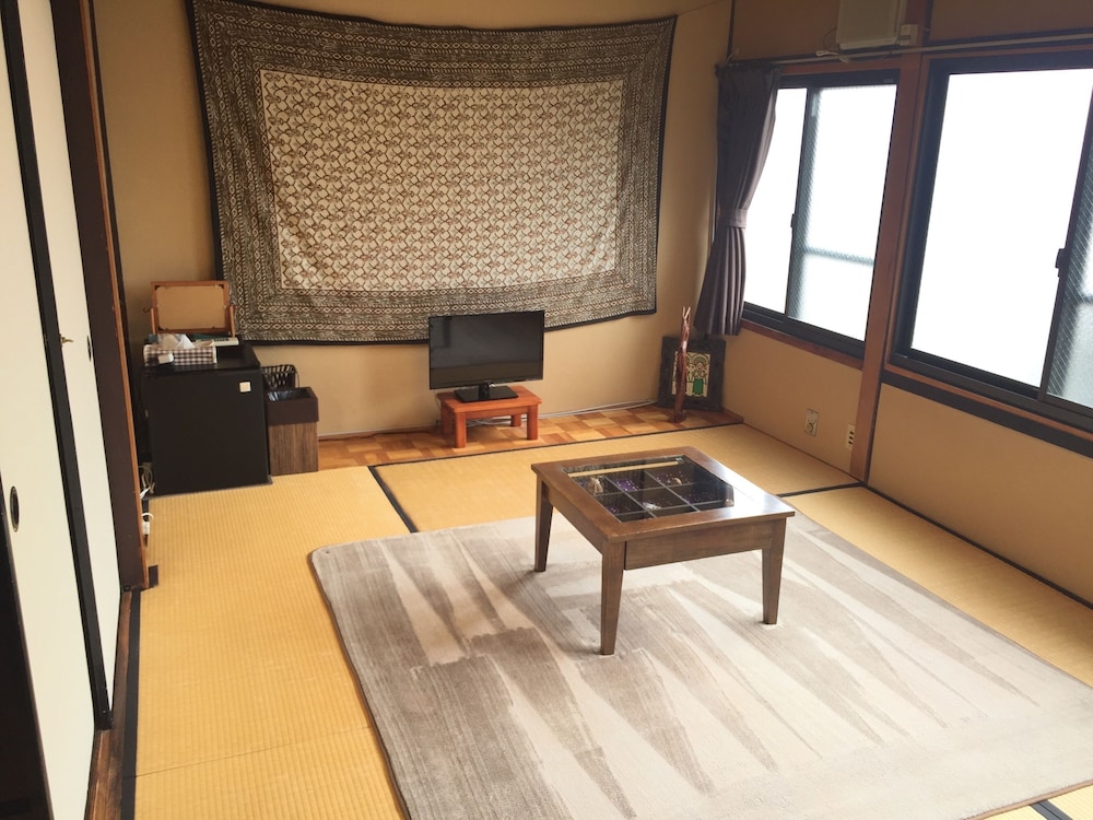 Kyoto Guest House WAON
