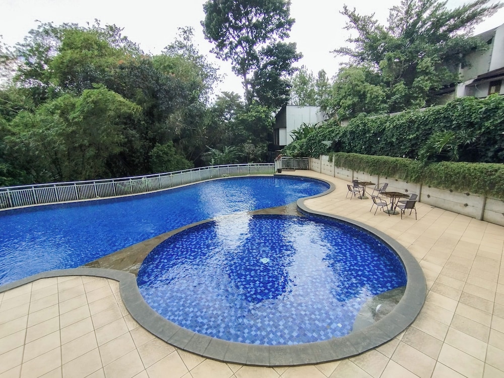 Relaxing 1Br At Dago Suites Apartment