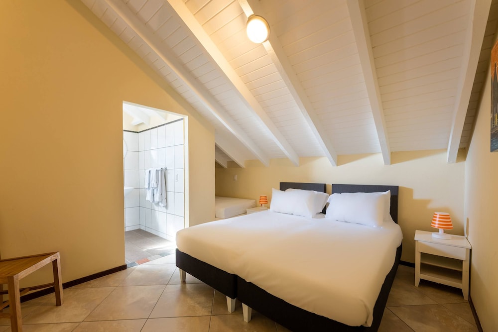 Spanish Water Marina Triple Penthouse
