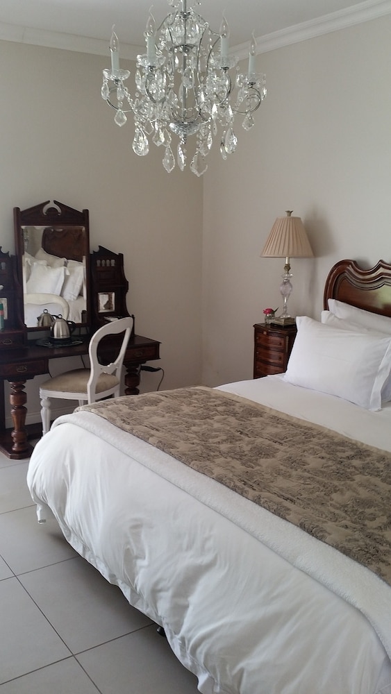 La Riviera Guesthouse