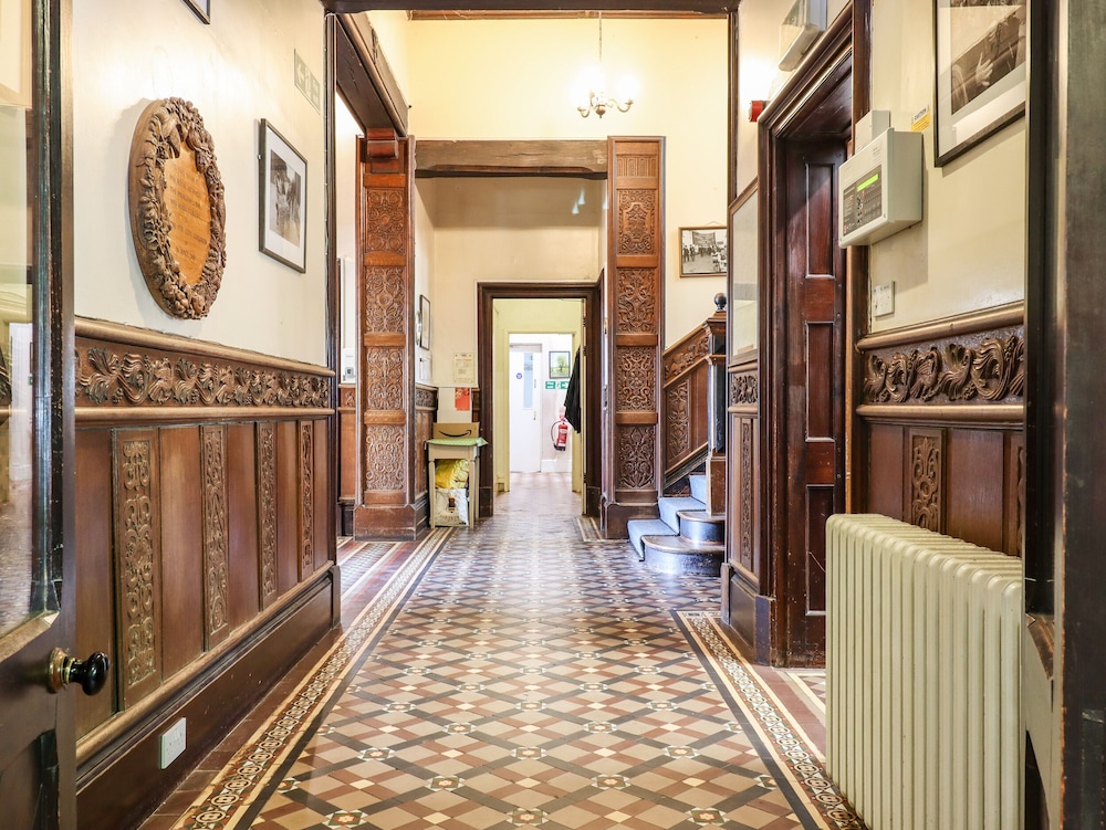 Nethercott House