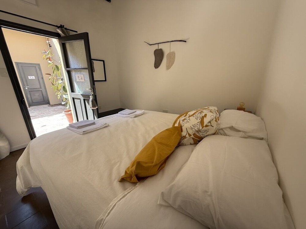 Clivias Hostel