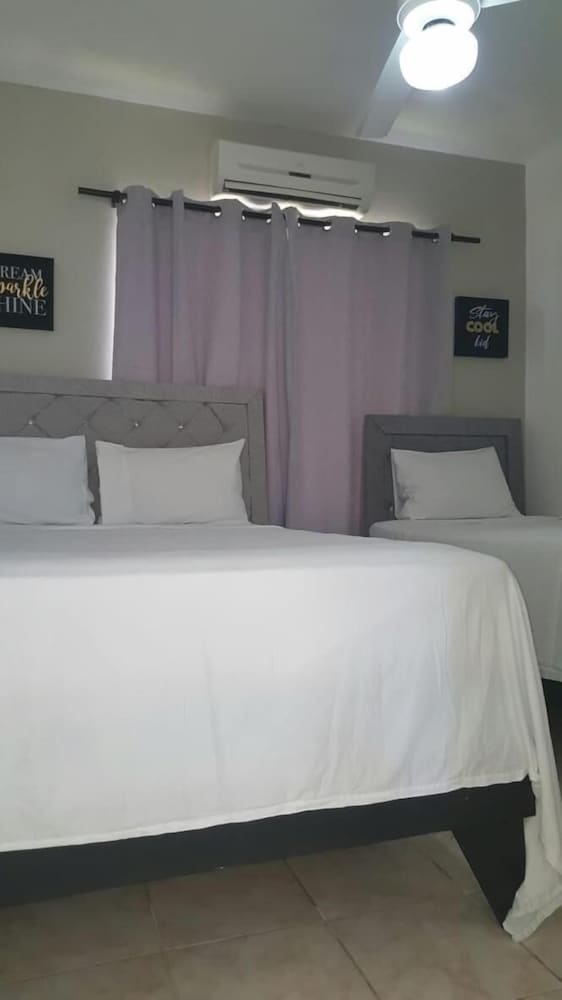 Hotel Casa Docia - Double Room With Balcony 2 Adults 1 Child - 2 view 2