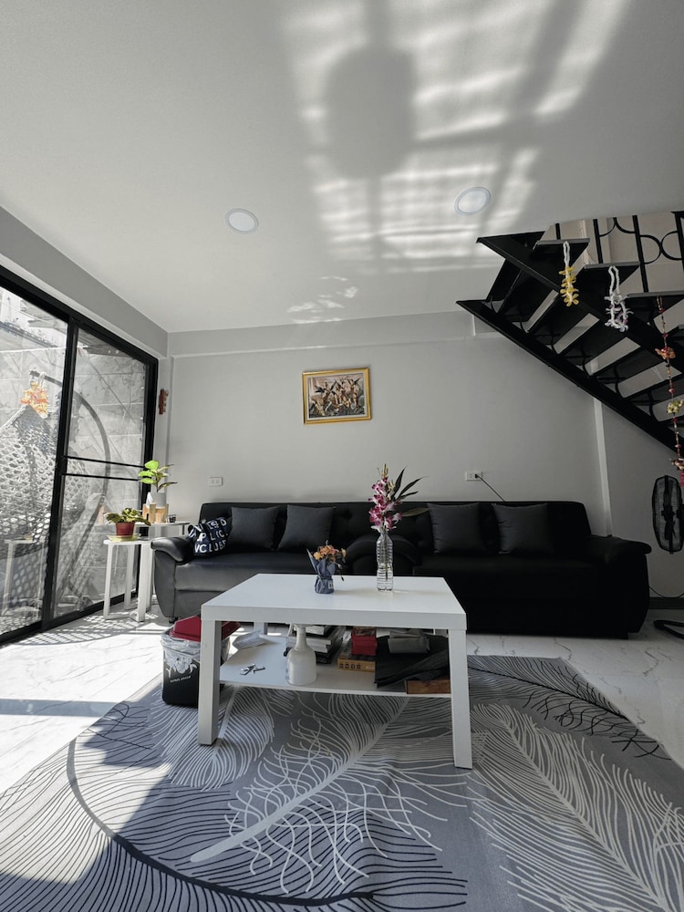 First Villa Life Hostel