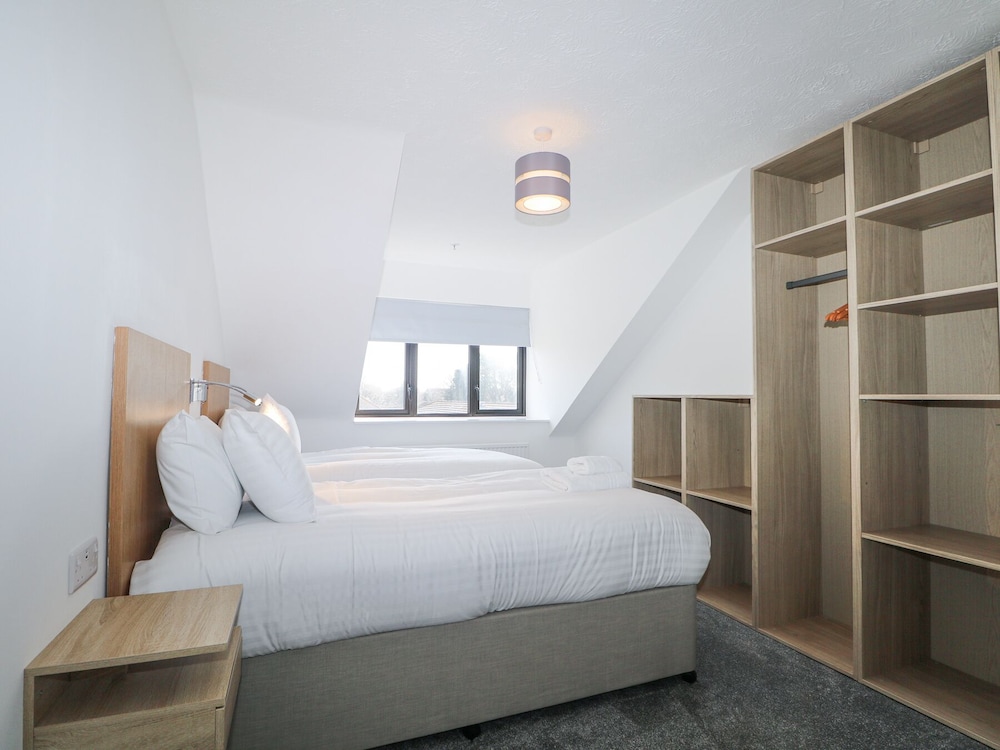 Flat 35 - Marine Court