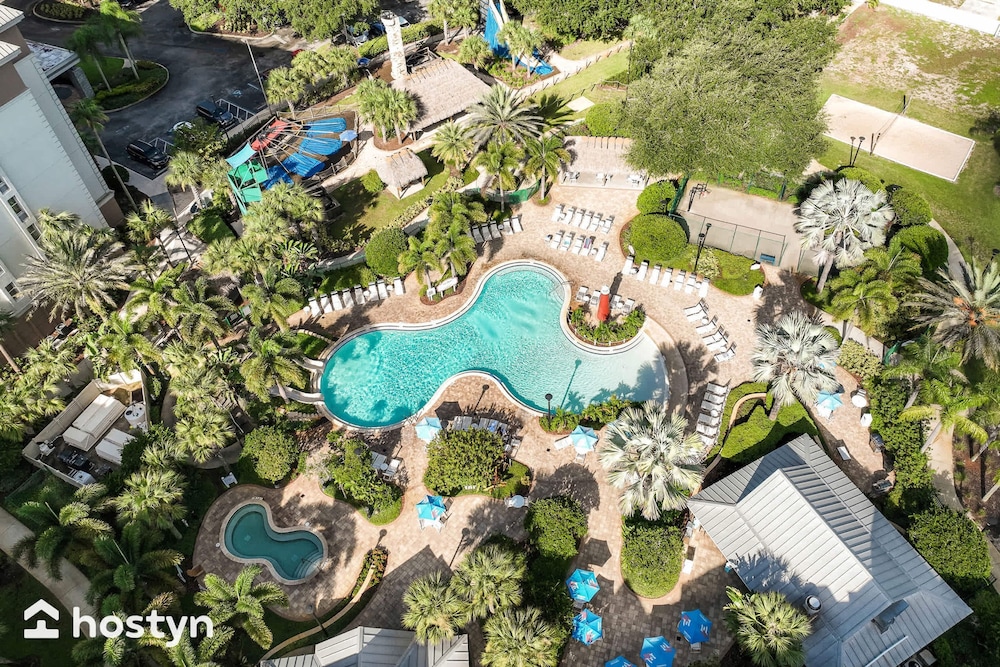 Magical Themed 3BR Townhouse Near the Parks
