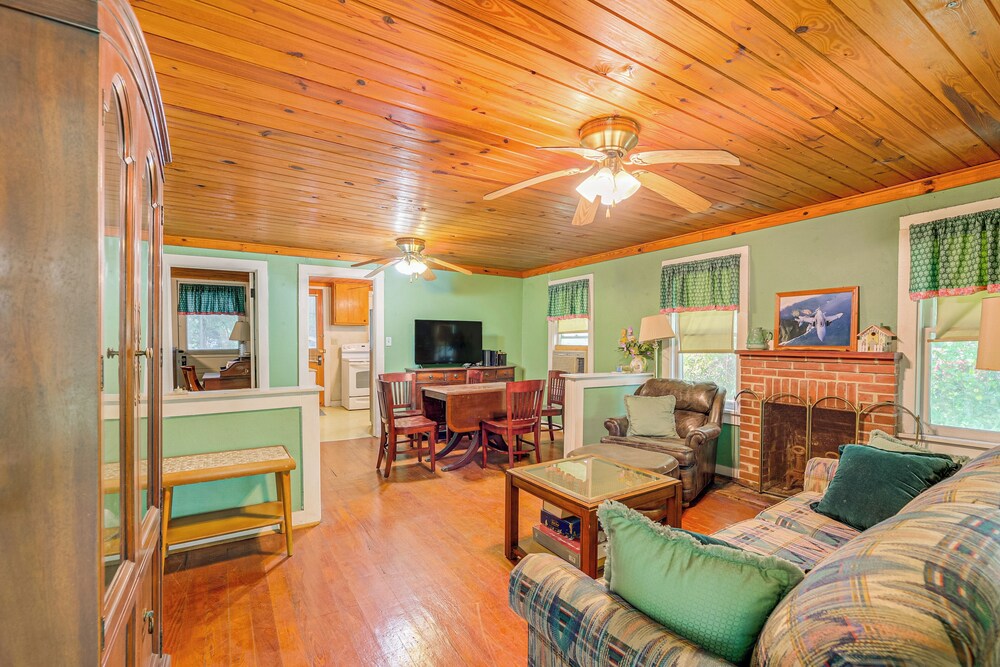 Floral City Vacation Rental ~ 1 Mi to Boat Ramp!