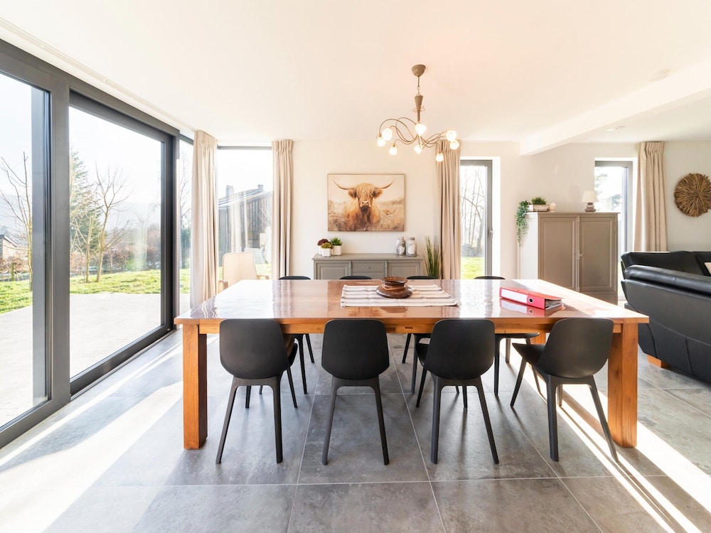 Stylish Home in Petit-thier