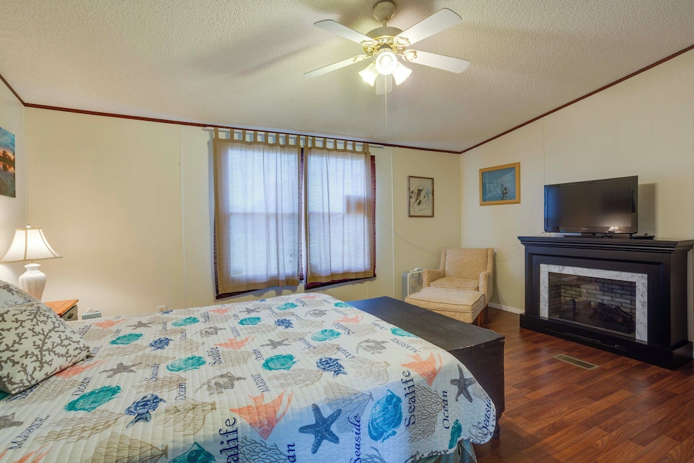1 Mi to Lake Texoma: Peaceful Kingston Getaway