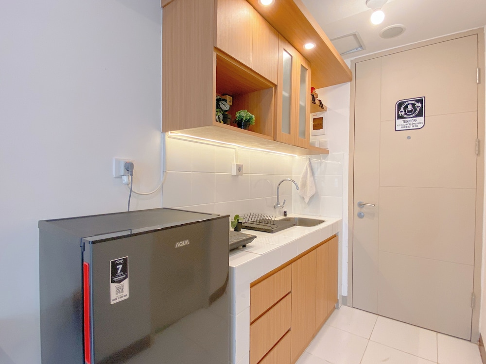 Minimalist And Comfort Studio Apartment Tokyo Riverside Pik 2