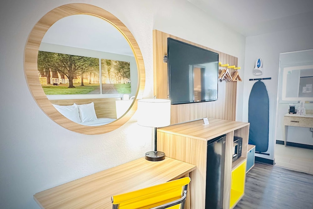 Days Inn by Wyndham WestEnd Alexandria,VA Washington DC Area - Property Image 30