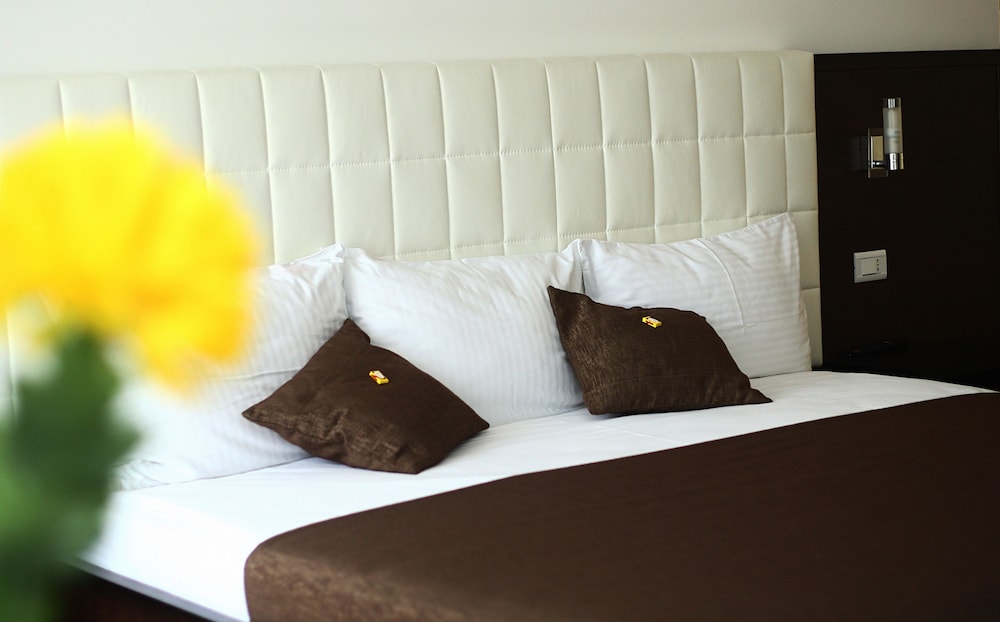 Sky View Luxury Apartments view 4