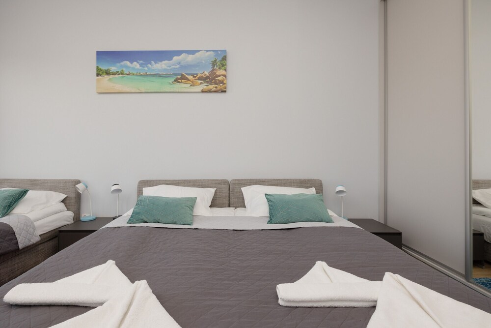 Riverfront Apartment by Renters view 3