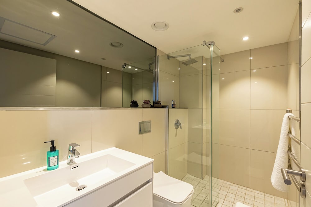Docklands Deluxe Apartments by ITC Hospitality