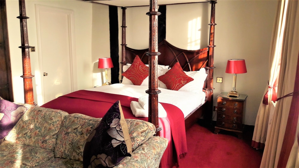 Guildford Vacations - Angel Hotel - Property Image 2