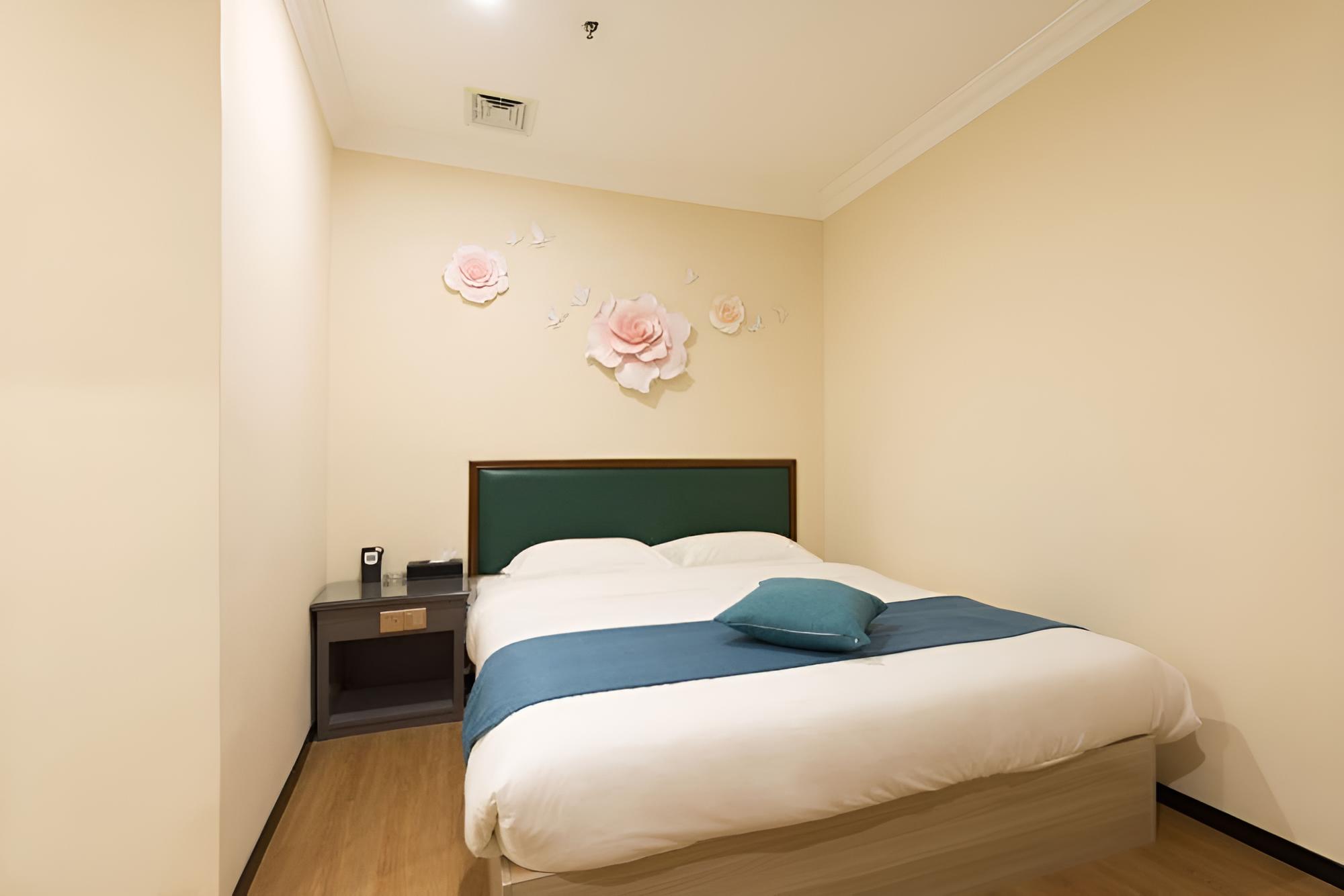 Huiyin Fashion Hotel