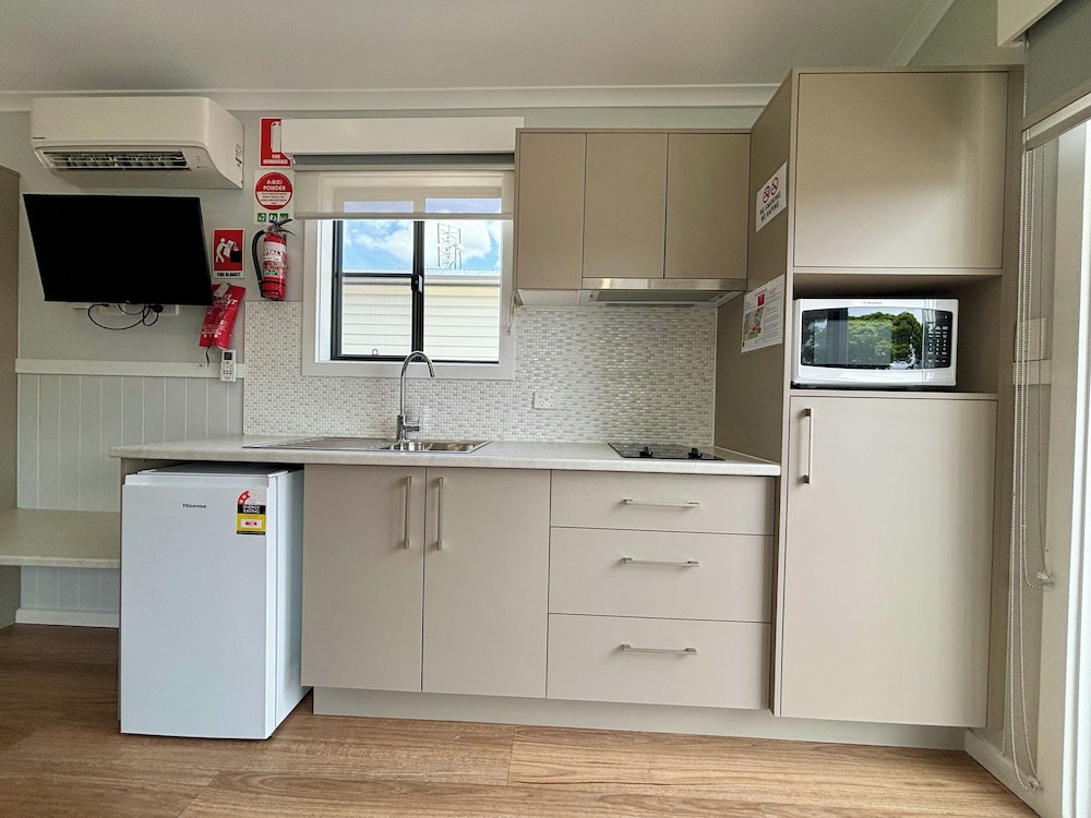Heatherbrae Holiday Village