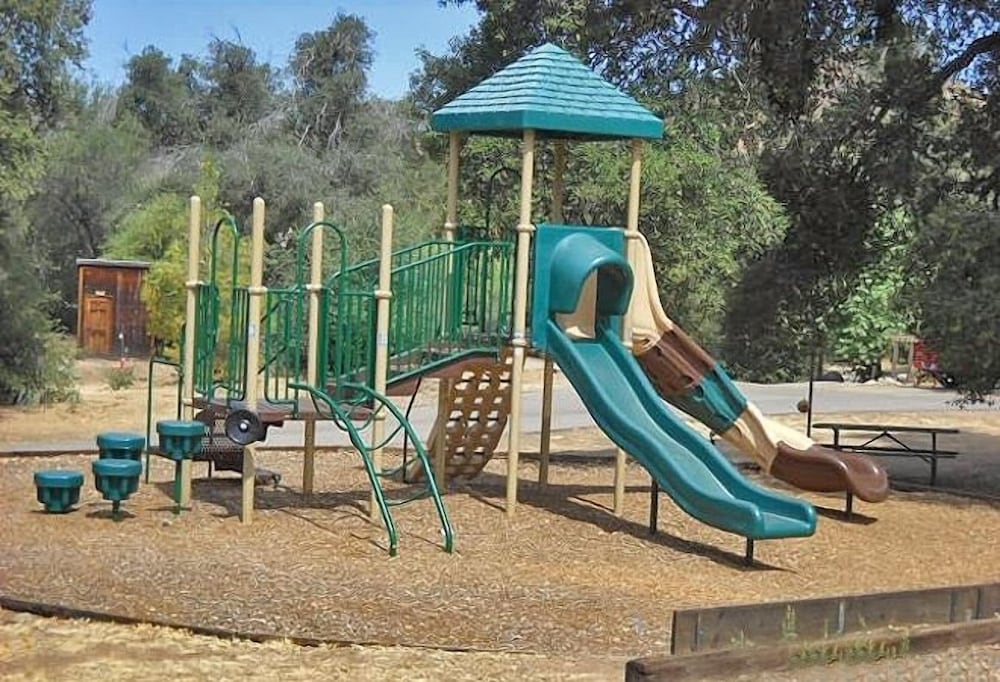Oakzanita Springs RV Campground - Property Image 7