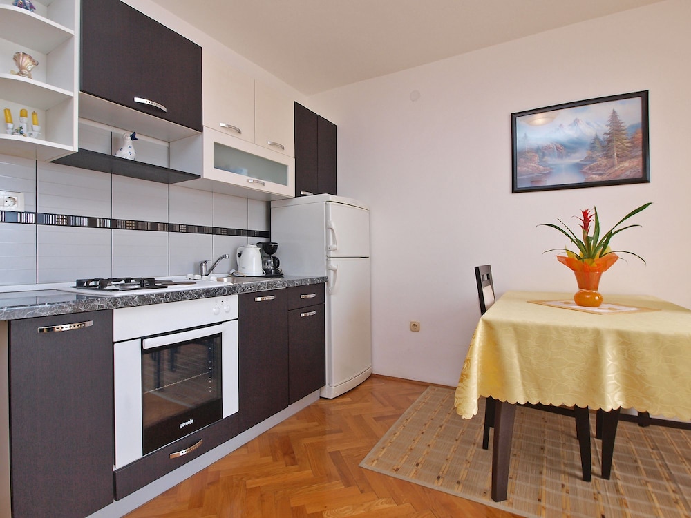 Apartments Lean 1048