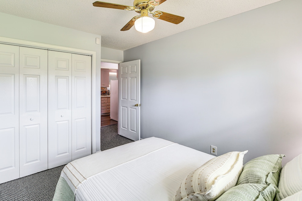 Retreat w/ Fenced Backyard in Kingsport!