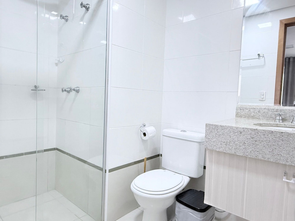 iFlat Brookfield Towers BT3004