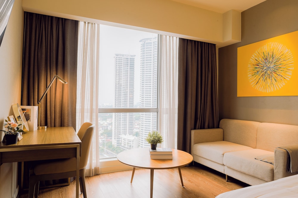 Hotel Residences at Acqua