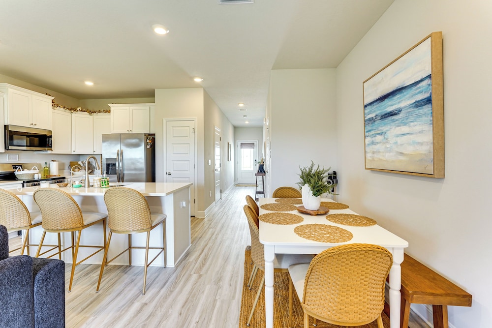 Steps to Ocean: Chic Home w/ Patio in Port St Joe!