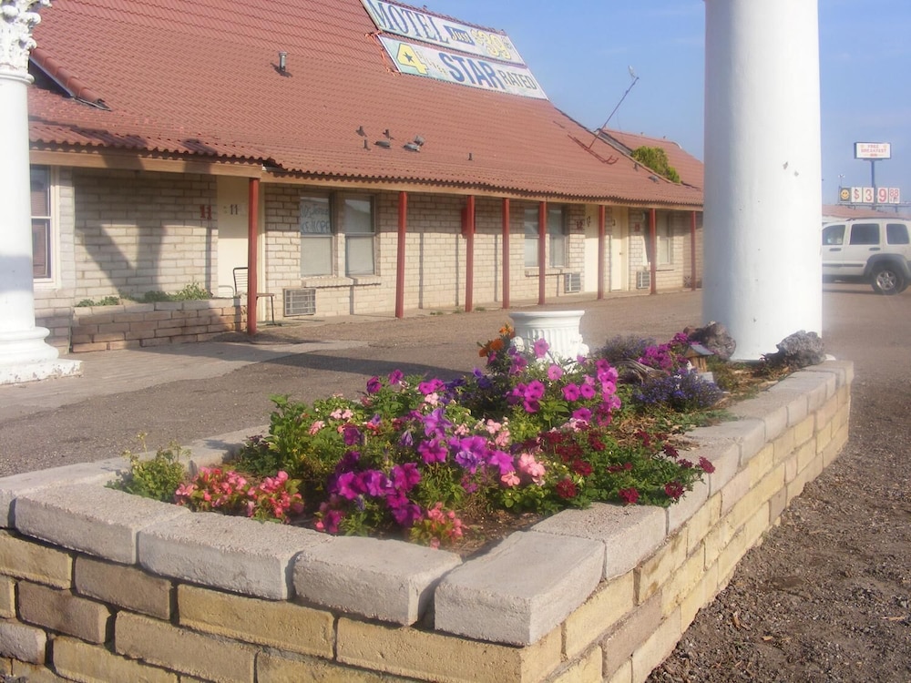 Nostalgic Stay Inn - Property Image 3