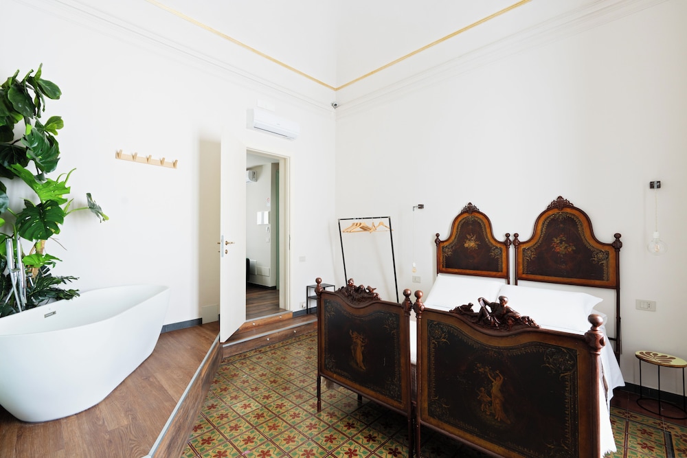 Holiday Lux Boutique Room