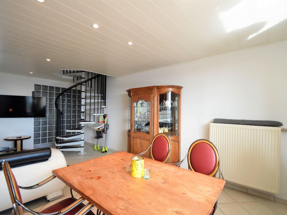 Rochehaut Hideaway With Tub