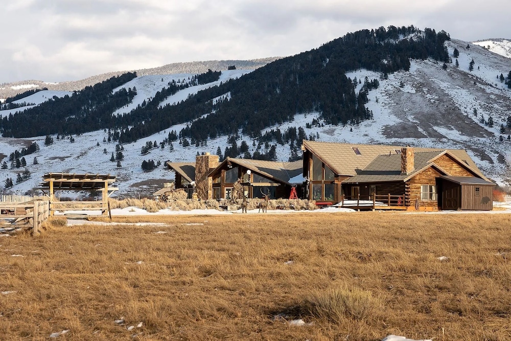 NEW! Elk Refuge Safari Chalet with Teton Views! view 3