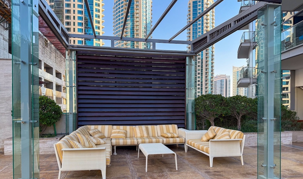 LUX The Premium Marina Sea View Suite