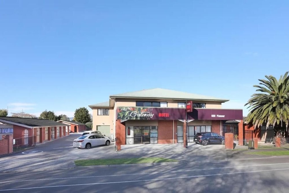 ACCOMMODATION GATEWAY MOTEL