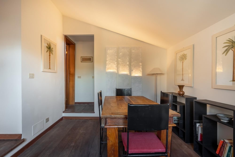 Trastevere Romantic Terraced Apartment
