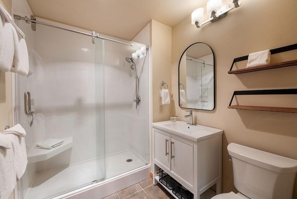 Zephyr Mountain Lodge - Winter Park CO Condos